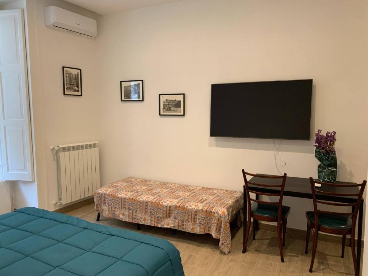 Fondacolivella Hotel Naples Luaran gambar